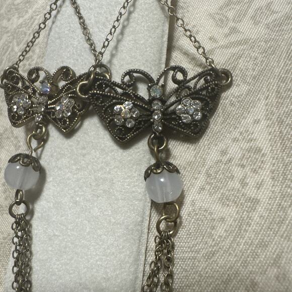 Butterfly Pewter dangle earrings-gold Tone - Picture 2 of 5